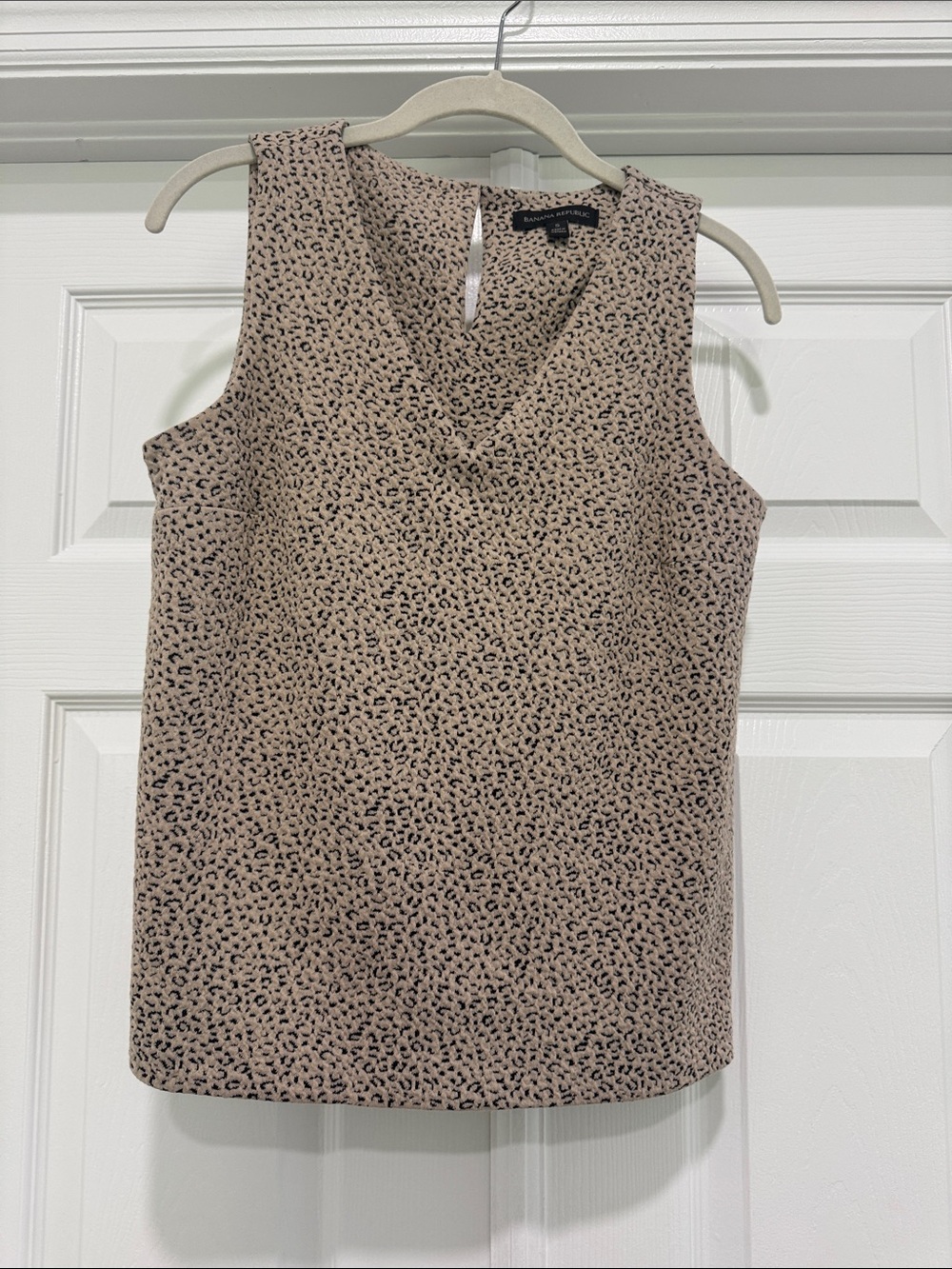 Banana Republic Tan Leopard-Print V-Neck Sleeveless Camisole